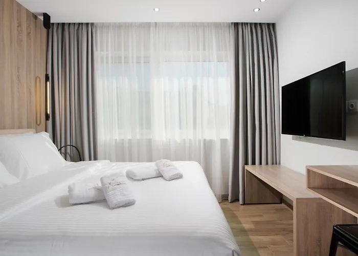 Xclusive Suites